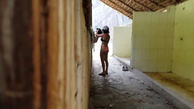 kamarada basaaska ee saaxiibkii jaamacad Isbaanishka